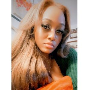 Meet your Posher, Whitney